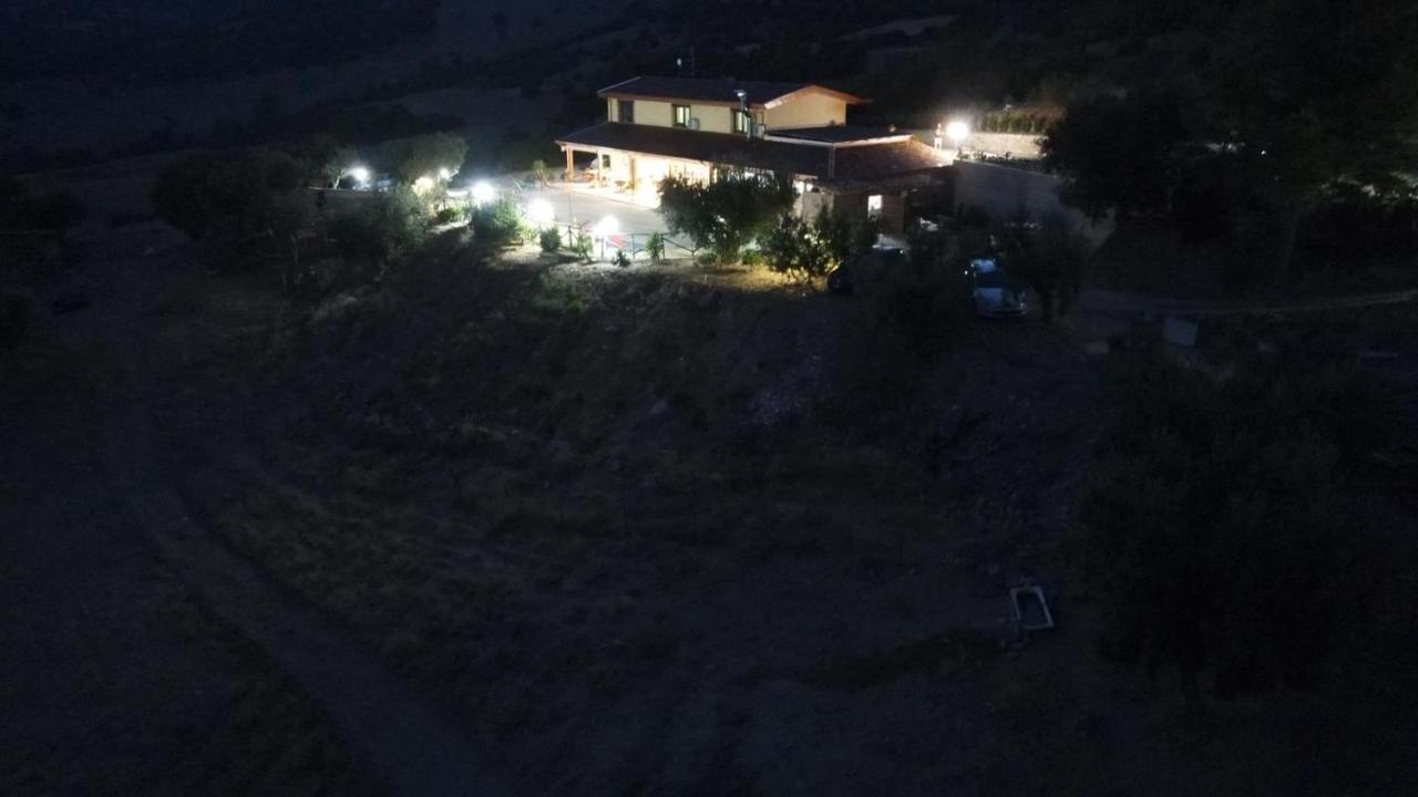 Agriturismo La Vallata Masseria Scilva エクステリア 写真